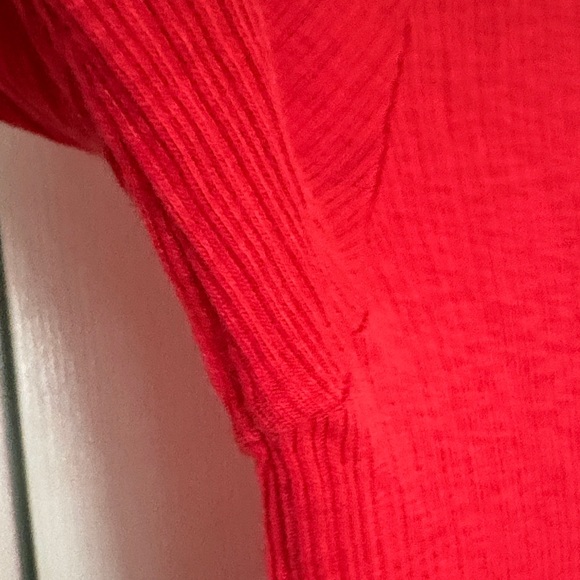 Michael Stars NWT Red Button-Up V-Neck Cardigan - Picture 5 of 9